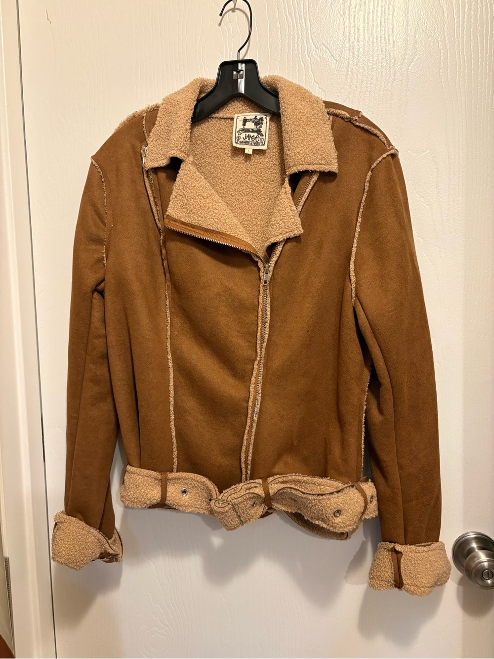 New faux suede crop jacket with nice belt at bottom. Size Large